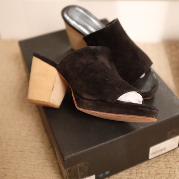 Creatures of Comfort Black Suede Mule - Picture 2 of 3